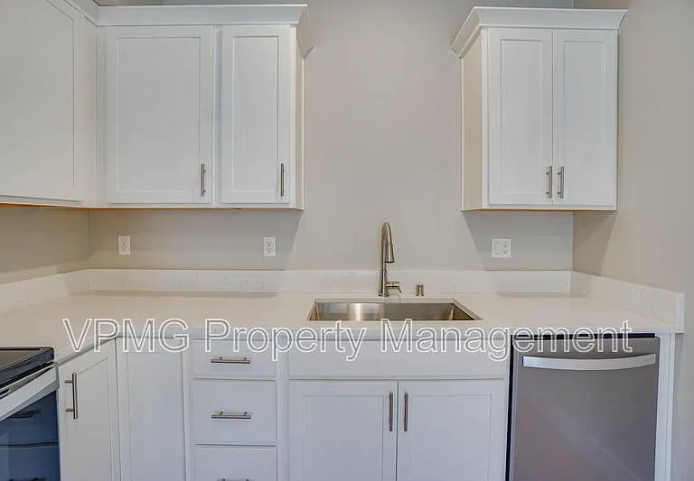 2347 E Otter Loop #A — Photo 8