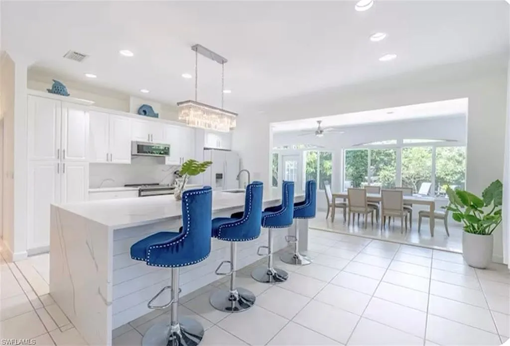 3 bed, 2.0 bath, 1800 sqft, $9,000 — Photo 1