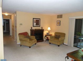 904 Raintree Ln, Malvern, PA 19355