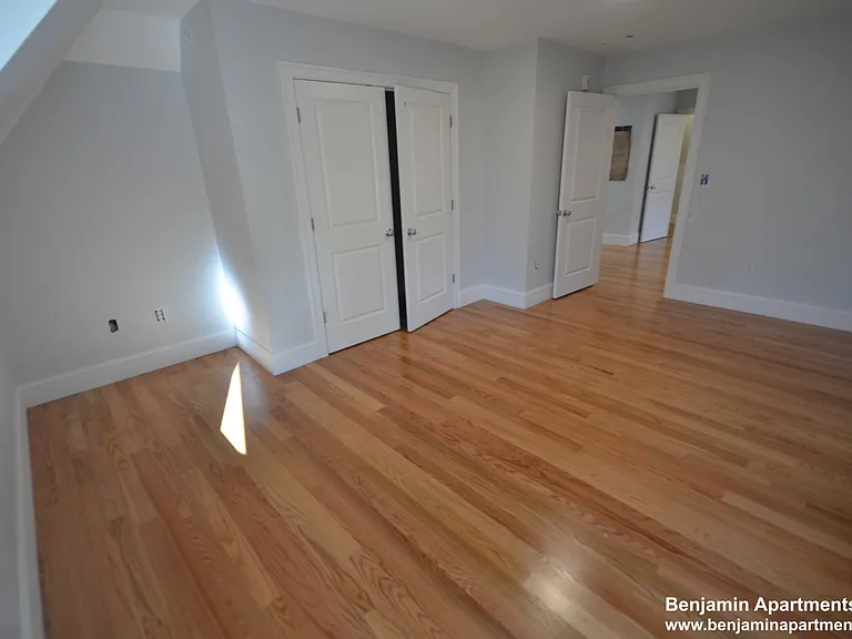 18 Murdock St #9 — Photo 10