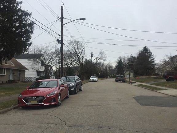 5th image of 18 Farmingdale Ave