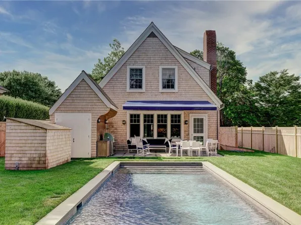 111 Toylsome Lane, Southampton, NY 11968