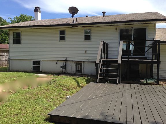 3rd image of 406 Claremont Dr