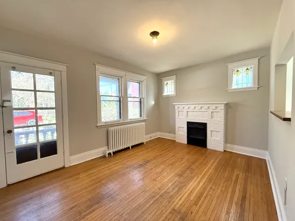 96 East Ave S, Hamilton, ON L8N 2T4