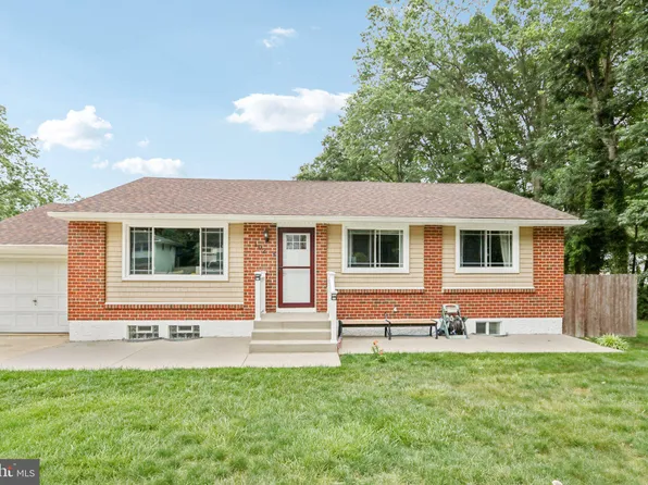 102 Woodshade Dr, Newark, DE 19702