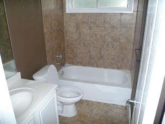 3rd image of 812 Waterwood Ln