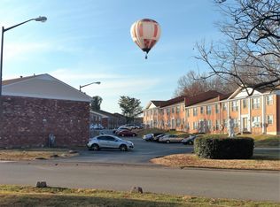 3906 Charter Oaks Dr APT 2, Louisville, KY 40241
