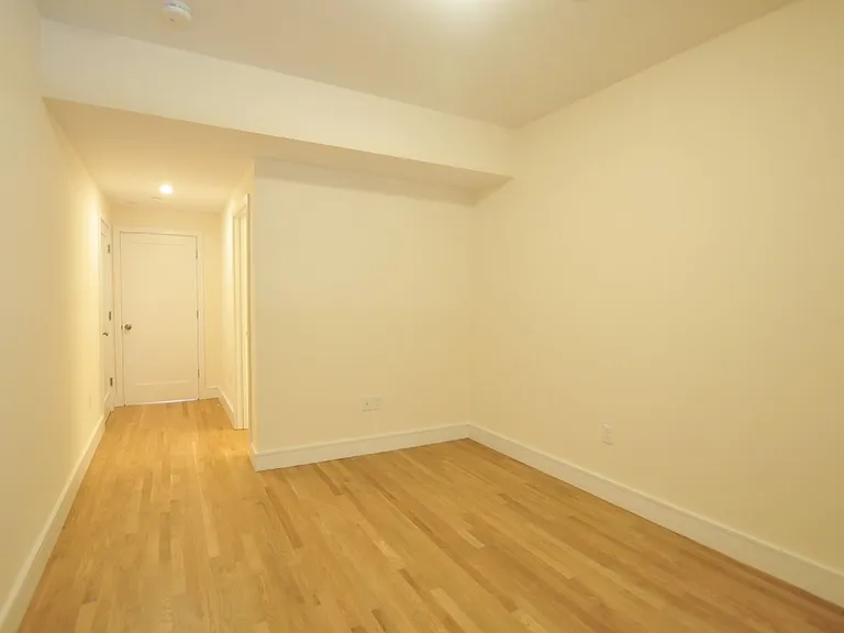870 Beacon St #1 — Photo 4