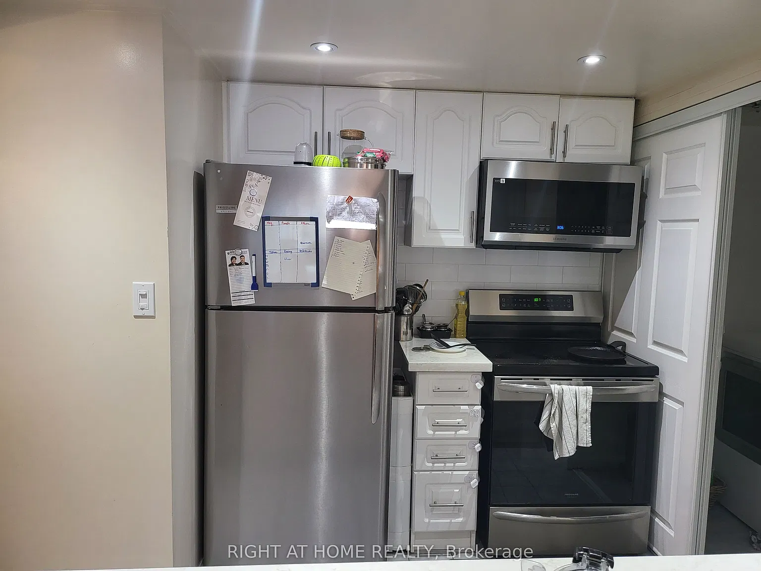 3 bed, $2,800 — Photo 2