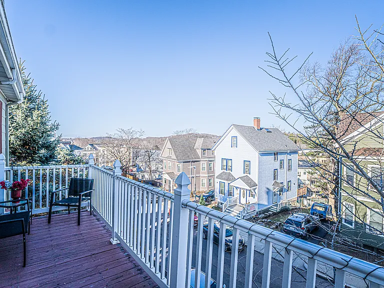 21 Wenham St #2 — Photo 15