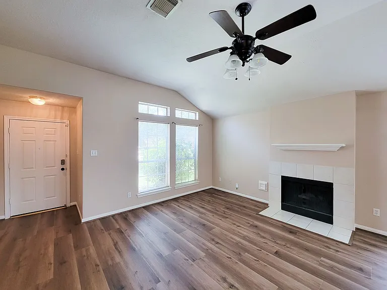 18446 S Wimbledon Dr — Photo 4