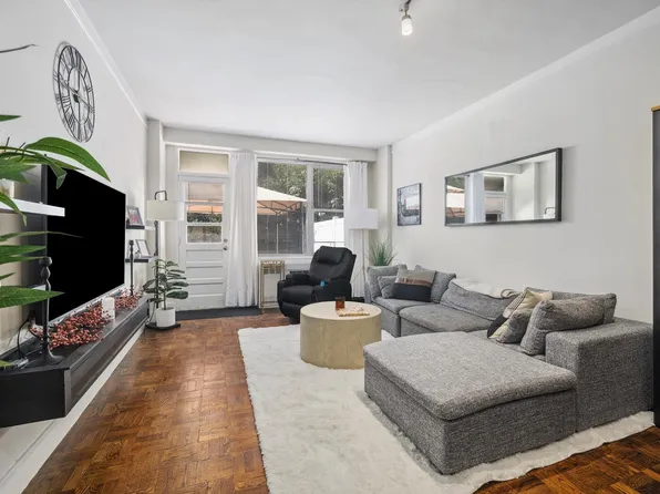 420 East 80th Street image 1 of 12