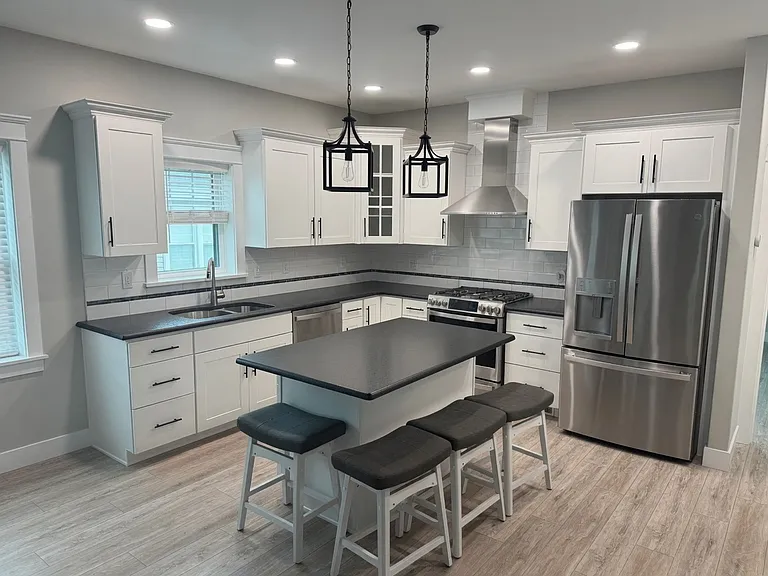 217 Haven Ave — Photo 21