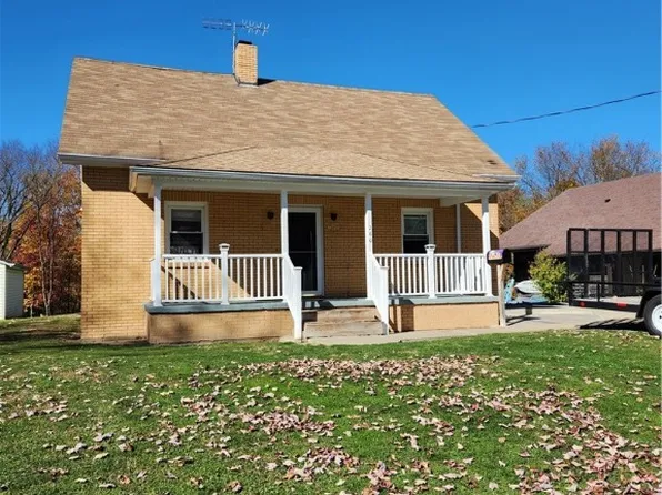 260 W Water St, Slippery Rock, PA 16057