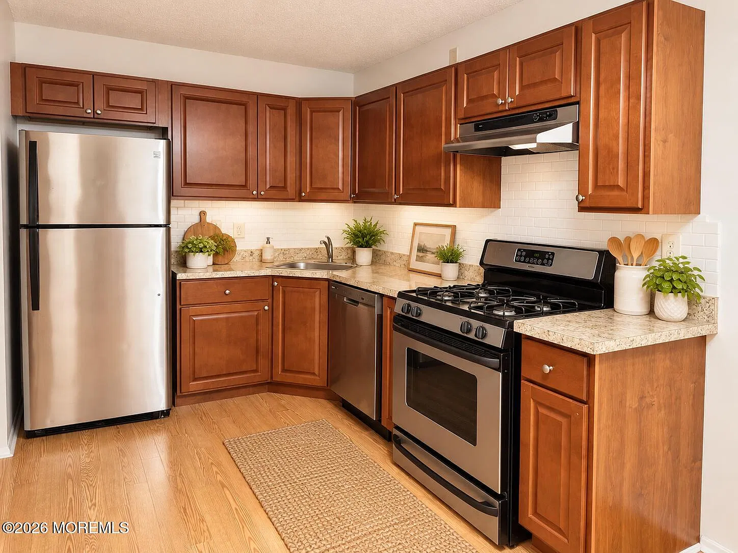 2 bed, 900 sqft, $1,750 — Photo 3