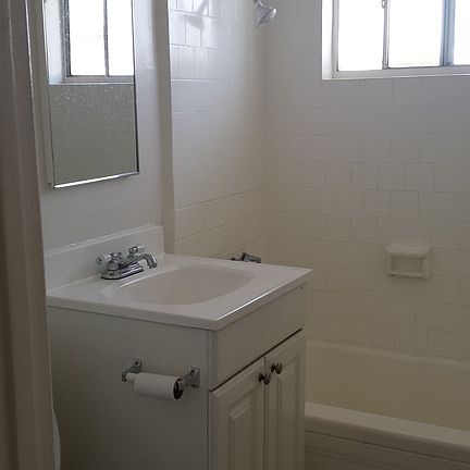 4th image of 134 E Hazel St APT 6