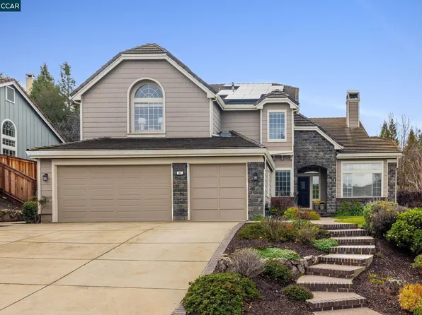362 Blue Oak Ln, Clayton, CA 94517