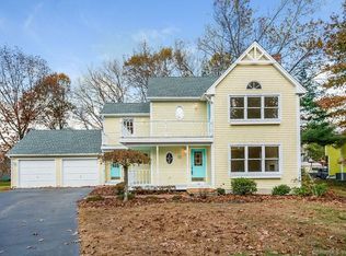 12 Old Canal Xing, Farmington, CT 06032