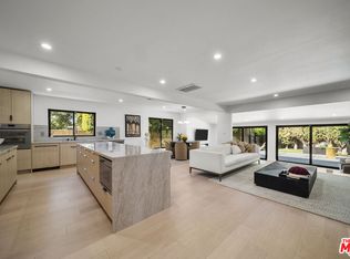 15431 Milbank St, Encino, CA 91436