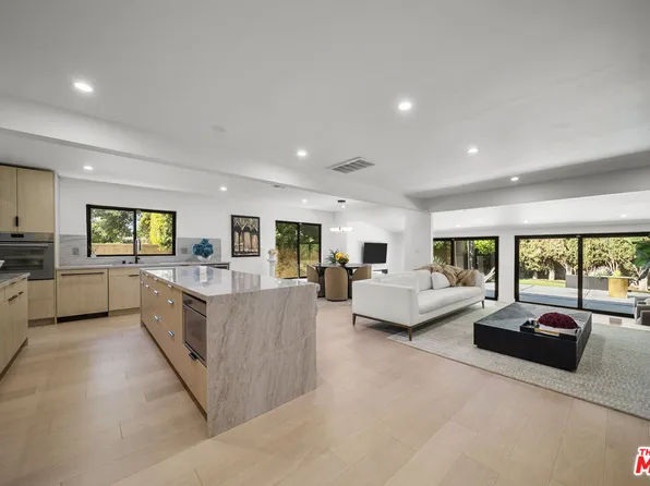 15431 Milbank St, Encino, CA 91436