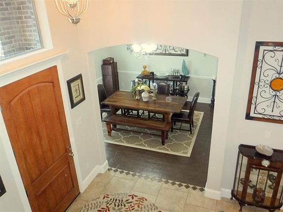 2nd image of 1006 Bell Oak Dr