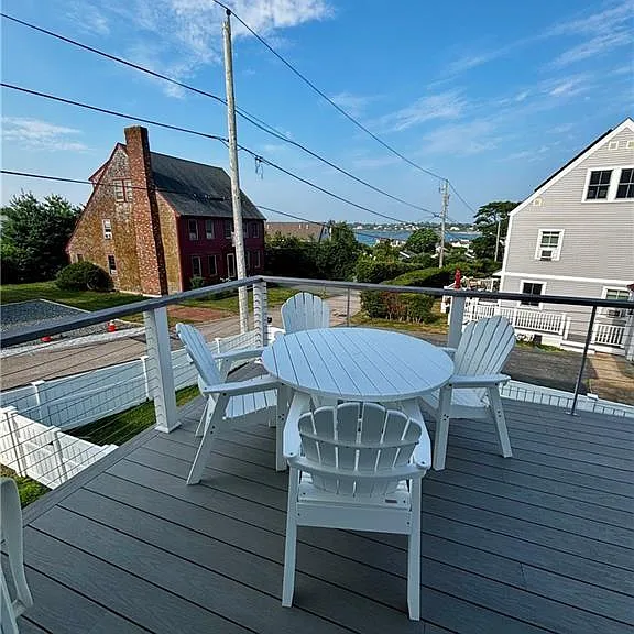 433 Wolcott Ave — Photo 10