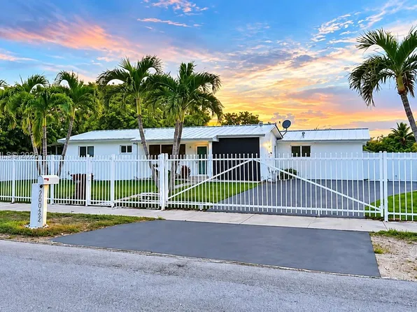 20022 SW 118th Ave, Miami, FL 33177