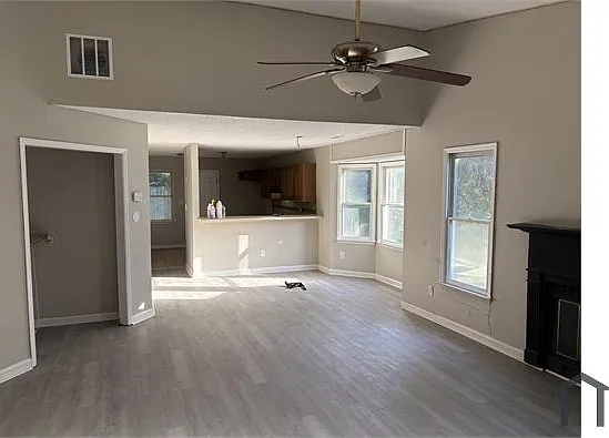 2 bed, 1196 sqft, $1,650 — Photo 4