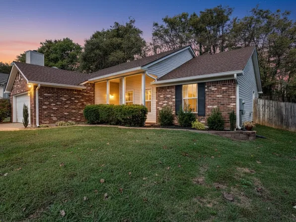 1608 Aaronwood Dr, Old Hickory, TN 37138