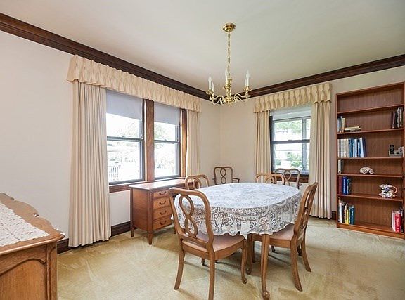 4th image of 1047 Greenview Ave