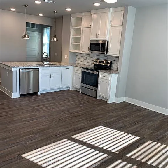 1731 W Deane St — Photo 3