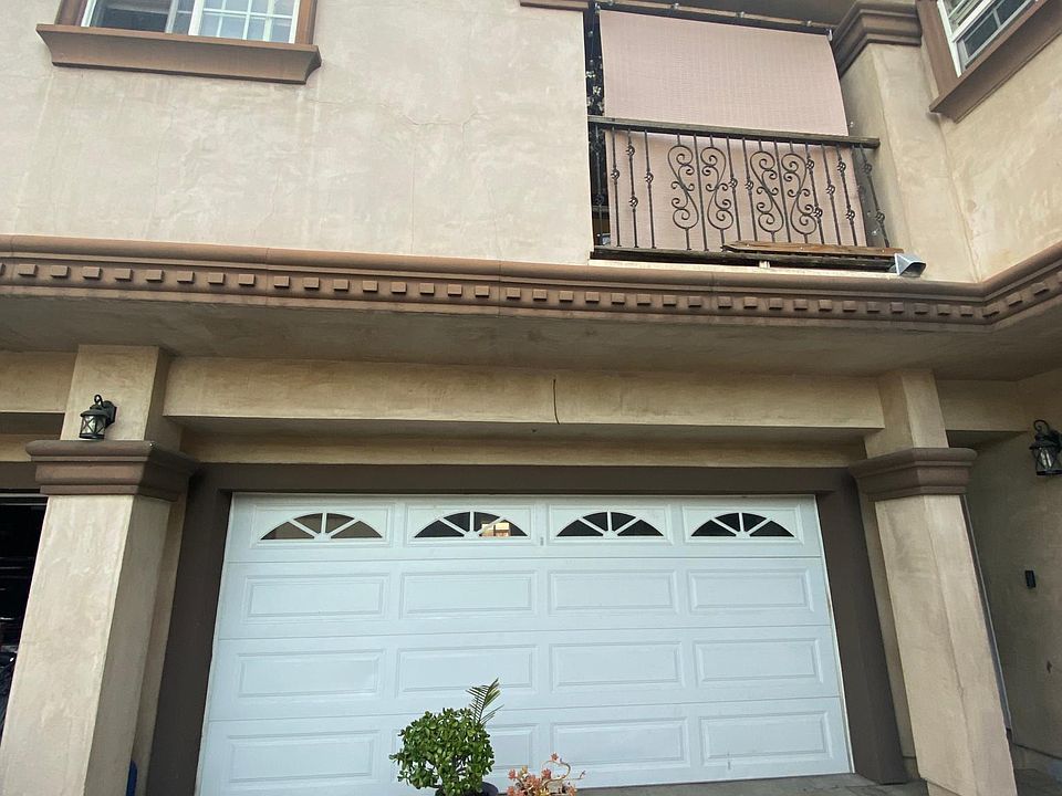 1st image of 4937 E 60th St
