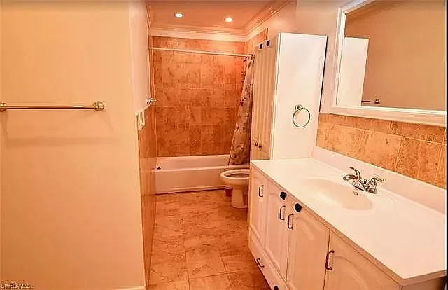 16750 NE 10th Ave #3 — Photo 12