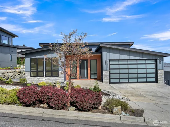 3953 Rock Ridge Pkwy, Anacortes, WA 98221