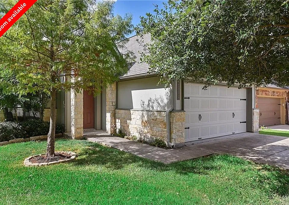 2004 Spring Leaf Ct