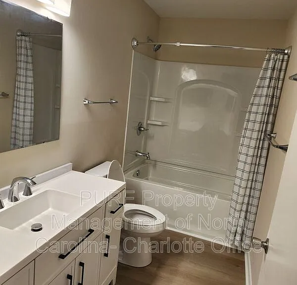 7510 Woods Ln #30 — Photo 21