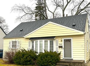 745 S Manitou Ave, Clawson, MI 48017