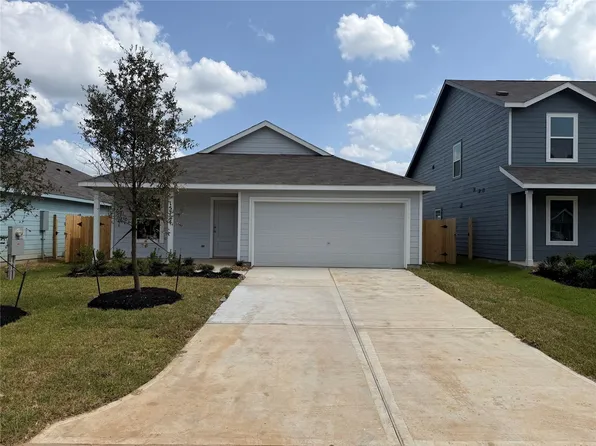 15724 Plum Brook Dr, Conroe, TX 77303