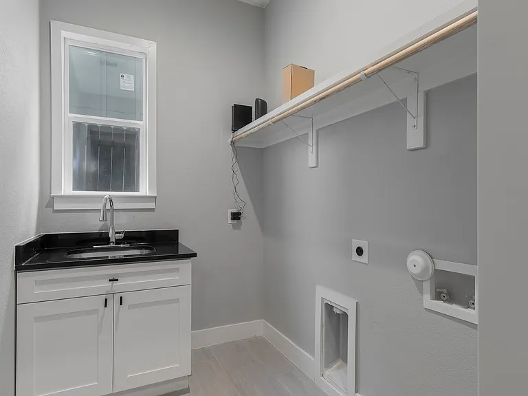 2806 Chicago St — Photo 20