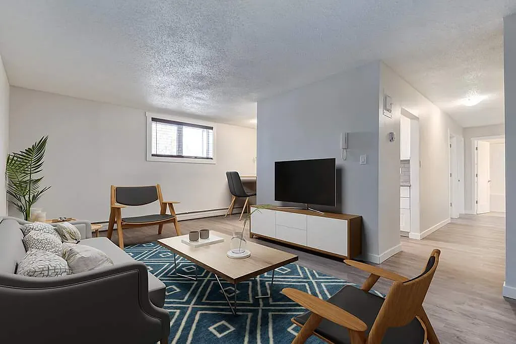 Westside Apartments — Photo 4