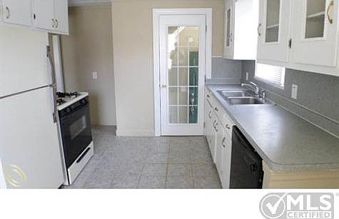 Kitchen 3.jpg