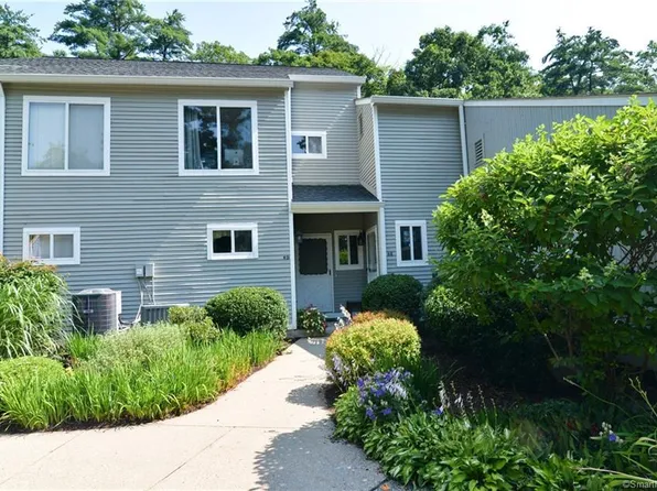 6 Gillette Court #D, Simsbury, CT 06070