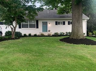 1914 Saint Regis Ln, Lancaster, PA 17603