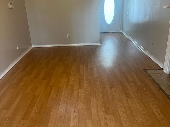 5th image of 6977 Weatherwood Dr