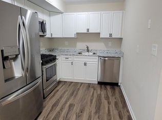 411 N Stiles Ave APT E3, Maple Shade, NJ 08052