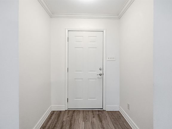 5th image of 561 Wells Rd