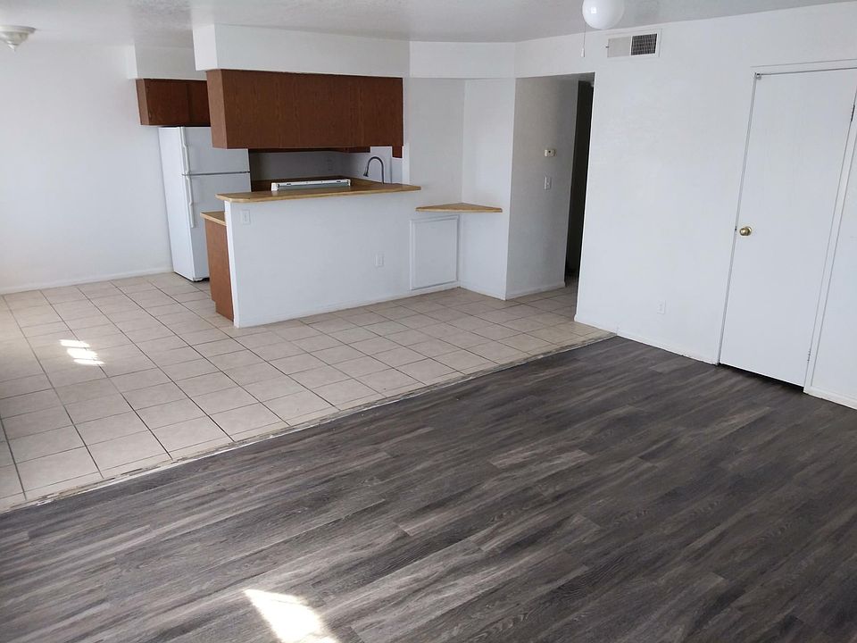 1st image of 4740 Corsaire Ave APT 4