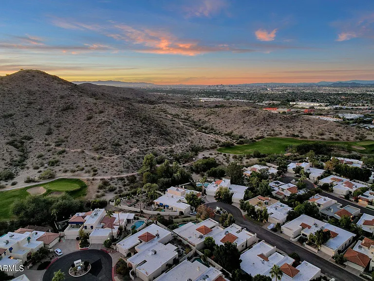 4611 E Desert Dr — Photo 59