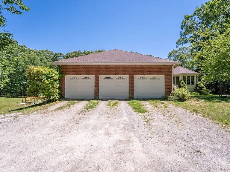 202 West Rd — Photo 36