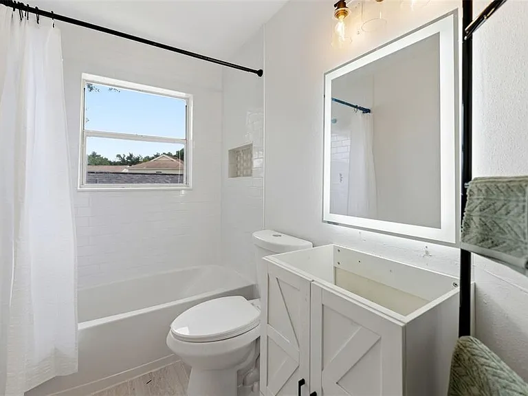 6048 Sand Key Ln — Photo 23